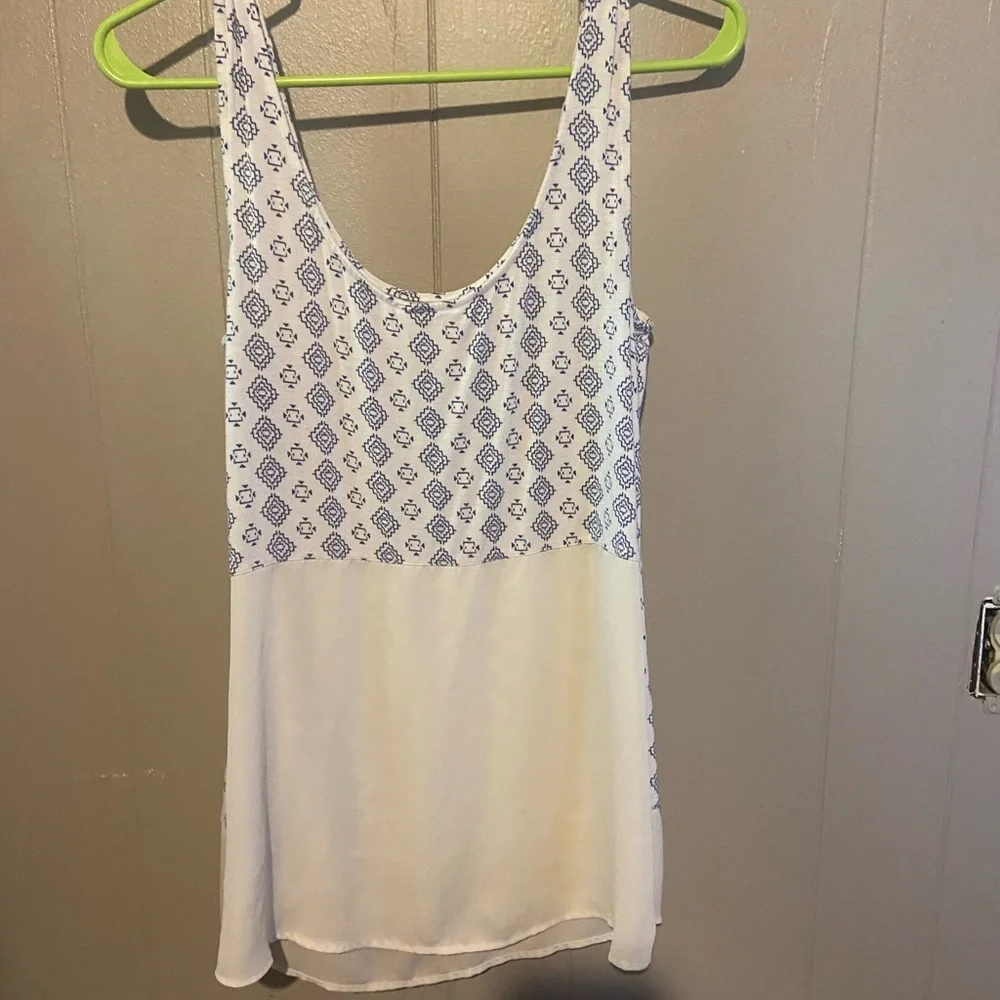 Charming Charlie Pattern Tank Size S - Picture 2 of 2